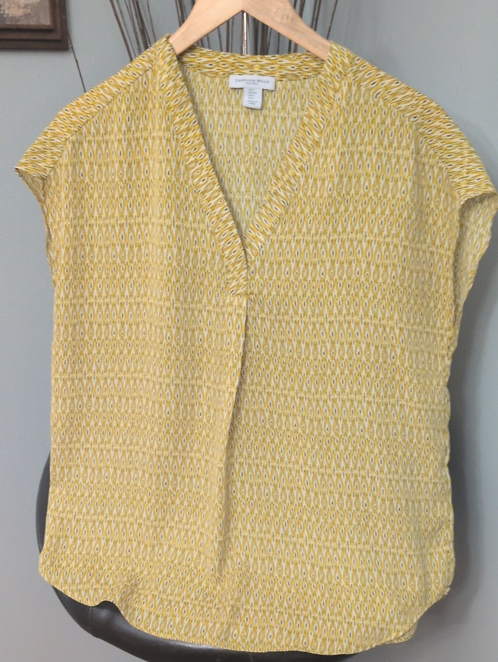 Carolina Belle Yellow Patterned V-Neck Cap-Sleeve Blouse